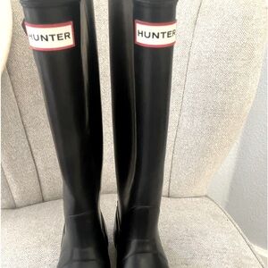 size 6 Hunter matte black new no box